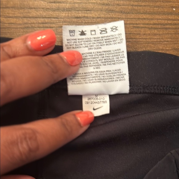 Nike Black Athletic Skorts with Flared Design. Size 8-10 or medium - Picture 5 of 6